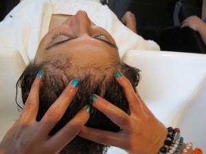 Los masajes en la peluquería Art en Tall ayudan a lograr el bienestar del cuerpo